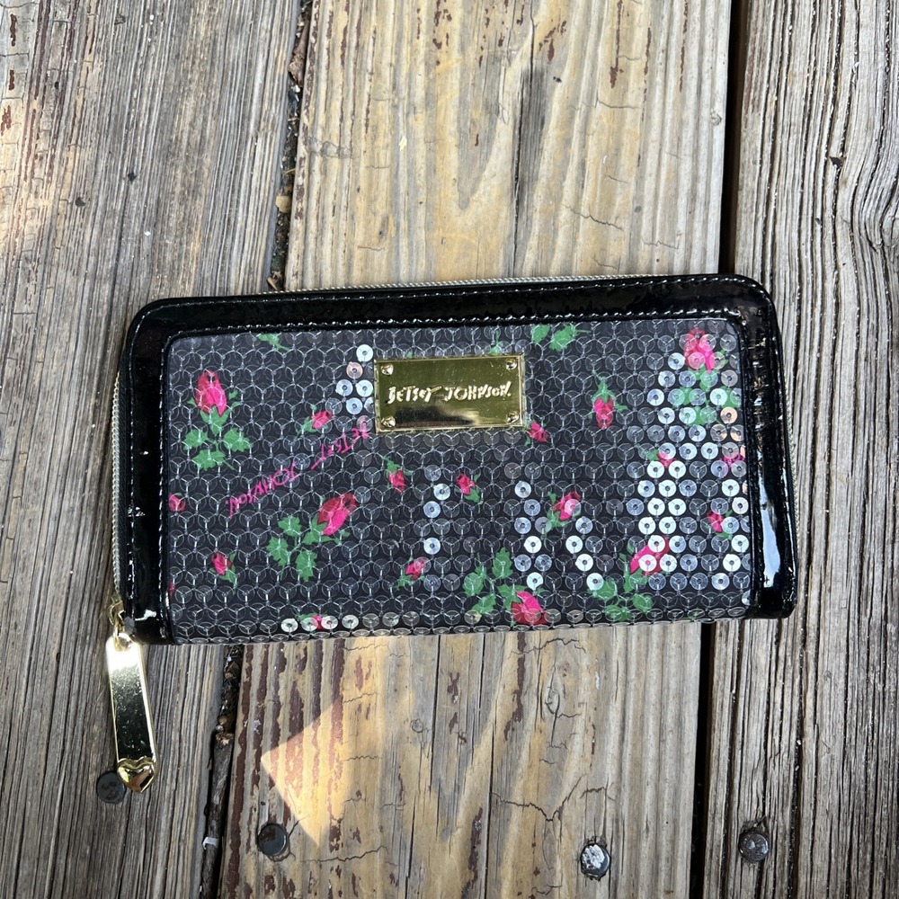 Betsey Johnson Rose Floral Sequin Zip Around Continental Wallet Patent Black
